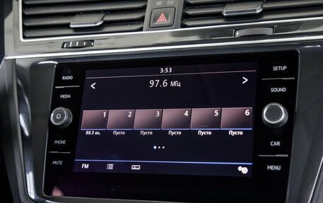 Volkswagen Tiguan II, 2019 год, 2 398 000 рублей, 24 фотография