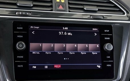 Volkswagen Tiguan II, 2019 год, 2 398 000 рублей, 25 фотография