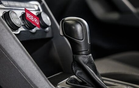 Volkswagen Tiguan II, 2019 год, 2 398 000 рублей, 31 фотография