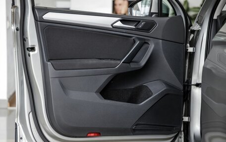 Volkswagen Tiguan II, 2019 год, 2 398 000 рублей, 34 фотография