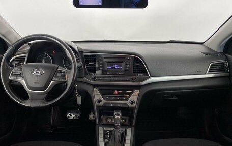 Hyundai Elantra VI рестайлинг, 2018 год, 1 599 000 рублей, 16 фотография