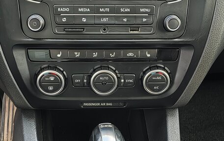 Volkswagen Jetta VI, 2013 год, 1 280 000 рублей, 14 фотография
