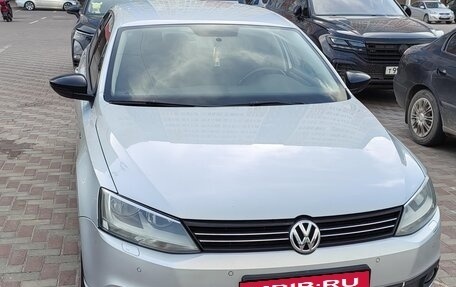 Volkswagen Jetta VI, 2013 год, 1 280 000 рублей, 8 фотография