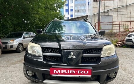 Mitsubishi Outlander III рестайлинг 3, 2007 год, 650 000 рублей, 2 фотография