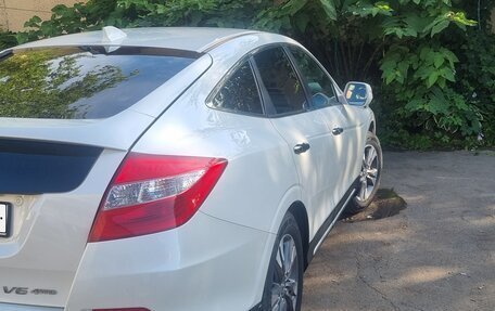 Honda Crosstour I рестайлинг, 2014 год, 1 800 000 рублей, 3 фотография