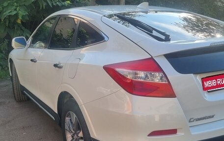 Honda Crosstour I рестайлинг, 2014 год, 1 800 000 рублей, 5 фотография