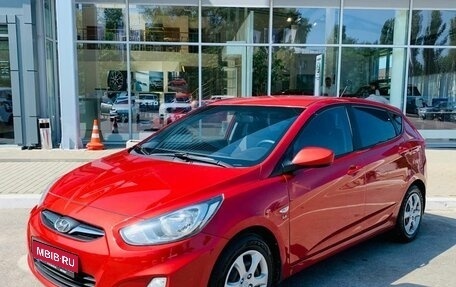 Hyundai Solaris II рестайлинг, 2011 год, 800 000 рублей, 1 фотография