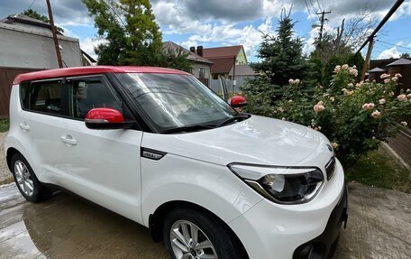 KIA Soul II рестайлинг, 2018 год, 1 800 000 рублей, 1 фотография