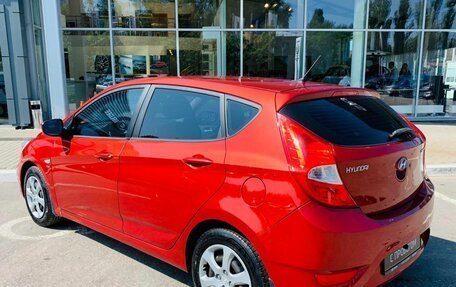 Hyundai Solaris II рестайлинг, 2011 год, 800 000 рублей, 7 фотография
