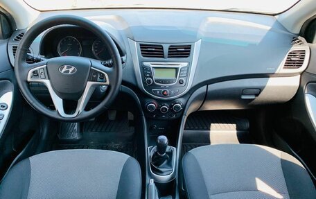 Hyundai Solaris II рестайлинг, 2011 год, 800 000 рублей, 10 фотография