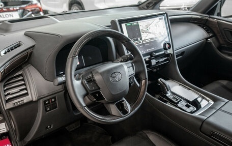 Toyota Alphard, 2024 год, 16 990 000 рублей, 20 фотография