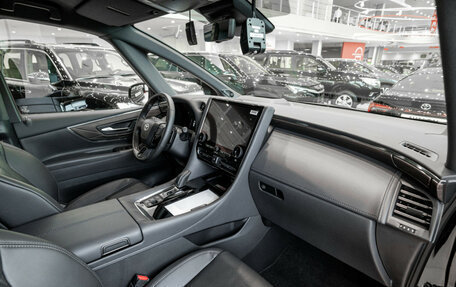 Toyota Alphard, 2024 год, 16 990 000 рублей, 26 фотография