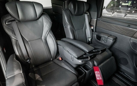 Toyota Alphard, 2024 год, 16 990 000 рублей, 38 фотография