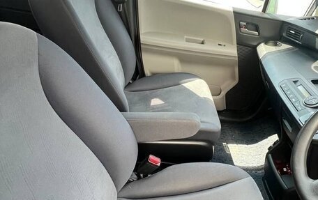 Honda Freed I, 2010 год, 980 000 рублей, 7 фотография