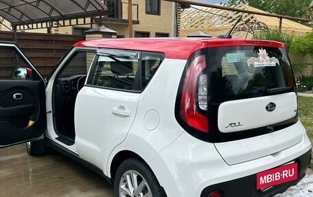 KIA Soul II рестайлинг, 2018 год, 1 800 000 рублей, 2 фотография