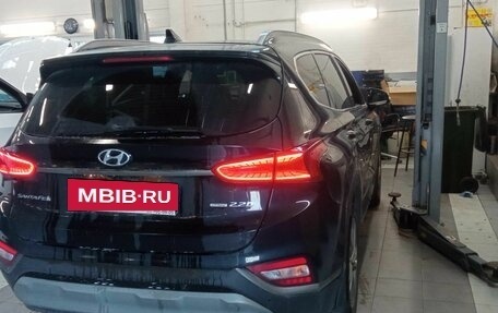 Hyundai Santa Fe IV, 2019 год, 2 400 000 рублей, 3 фотография
