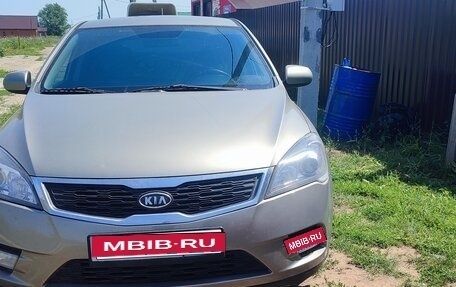 KIA cee'd I рестайлинг, 2012 год, 600 000 рублей, 3 фотография