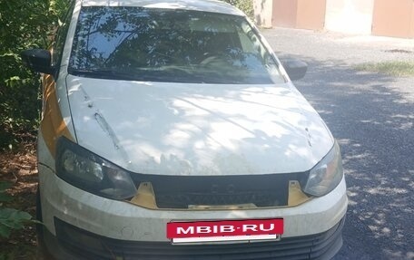 Volkswagen Polo VI (EU Market), 2016 год, 550 000 рублей, 2 фотография