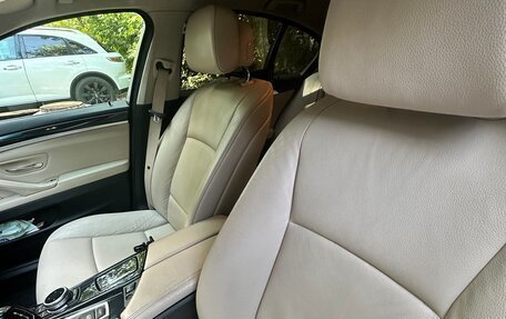 BMW 5 серия, 2012 год, 1 750 000 рублей, 23 фотография