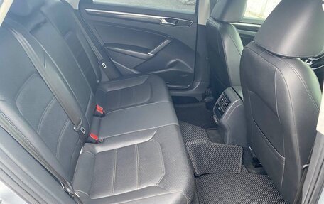 Volkswagen Passat B8 рестайлинг, 2018 год, 1 650 000 рублей, 11 фотография