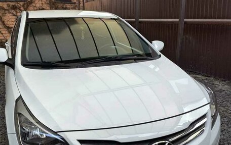 Hyundai Solaris II рестайлинг, 2014 год, 1 210 000 рублей, 2 фотография