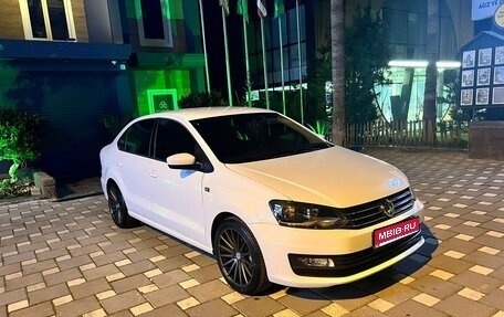 Volkswagen Polo VI (EU Market), 2015 год, 1 070 000 рублей, 1 фотография