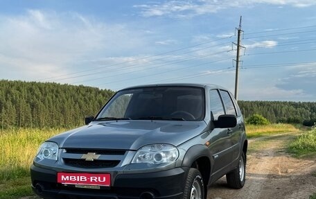 Chevrolet Niva I рестайлинг, 2009 год, 445 000 рублей, 1 фотография
