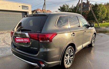 Mitsubishi Outlander III рестайлинг 3, 2018 год, 1 850 000 рублей, 5 фотография