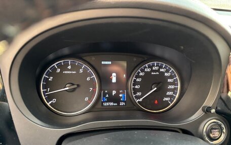 Mitsubishi Outlander III рестайлинг 3, 2018 год, 1 850 000 рублей, 11 фотография
