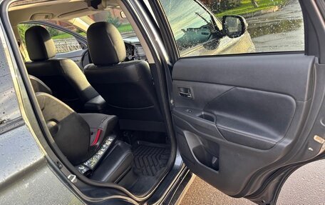 Mitsubishi Outlander III рестайлинг 3, 2018 год, 1 850 000 рублей, 17 фотография