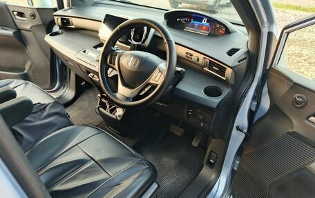 Honda Freed I, 2013 год, 995 000 рублей, 7 фотография