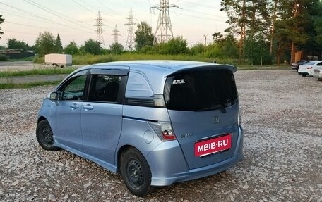 Honda Freed I, 2013 год, 995 000 рублей, 4 фотография