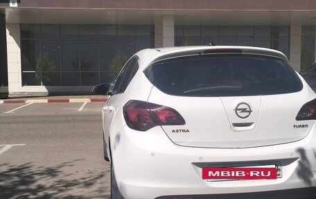 Opel Astra J, 2012 год, 750 000 рублей, 3 фотография