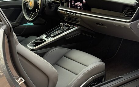 Porsche 911, 2020 год, 28 000 000 рублей, 28 фотография