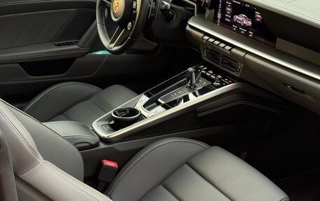 Porsche 911, 2020 год, 28 000 000 рублей, 29 фотография