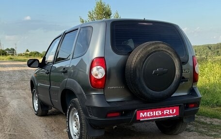 Chevrolet Niva I рестайлинг, 2009 год, 445 000 рублей, 6 фотография