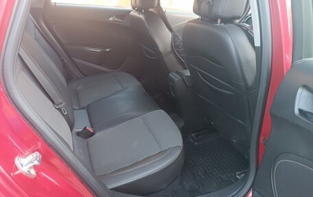 Opel Astra J, 2010 год, 670 000 рублей, 3 фотография