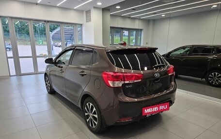 KIA Rio III рестайлинг, 2017 год, 880 000 рублей, 6 фотография