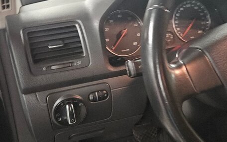 Volkswagen Golf V, 2005 год, 550 000 рублей, 25 фотография