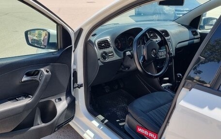 Volkswagen Polo VI (EU Market), 2015 год, 1 090 000 рублей, 8 фотография