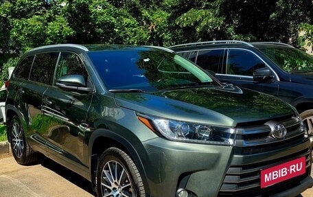 Toyota Highlander III, 2018 год, 3 400 000 рублей, 1 фотография