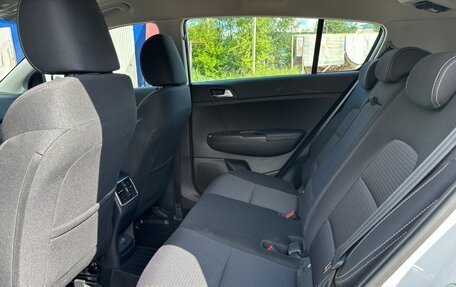 KIA Sportage IV рестайлинг, 2019 год, 2 000 000 рублей, 30 фотография