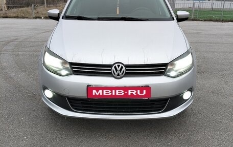 Volkswagen Polo VI (EU Market), 2011 год, 650 000 рублей, 2 фотография
