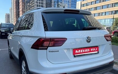 Volkswagen Tiguan II, 2017 год, 2 300 000 рублей, 3 фотография