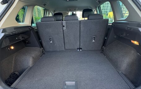 Volkswagen Tiguan II, 2017 год, 2 300 000 рублей, 9 фотография