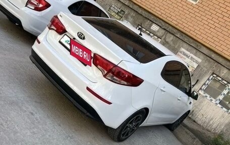 KIA Rio III рестайлинг, 2016 год, 915 000 рублей, 8 фотография