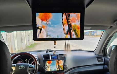 Toyota Highlander III, 2011 год, 2 250 000 рублей, 5 фотография