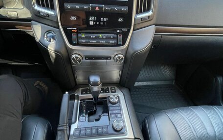 Toyota Land Cruiser 200, 2019 год, 7 525 000 рублей, 8 фотография