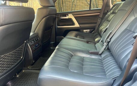 Toyota Land Cruiser 200, 2019 год, 7 525 000 рублей, 10 фотография
