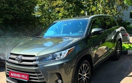 Toyota Highlander III, 2018 год, 3 400 000 рублей, 11 фотография